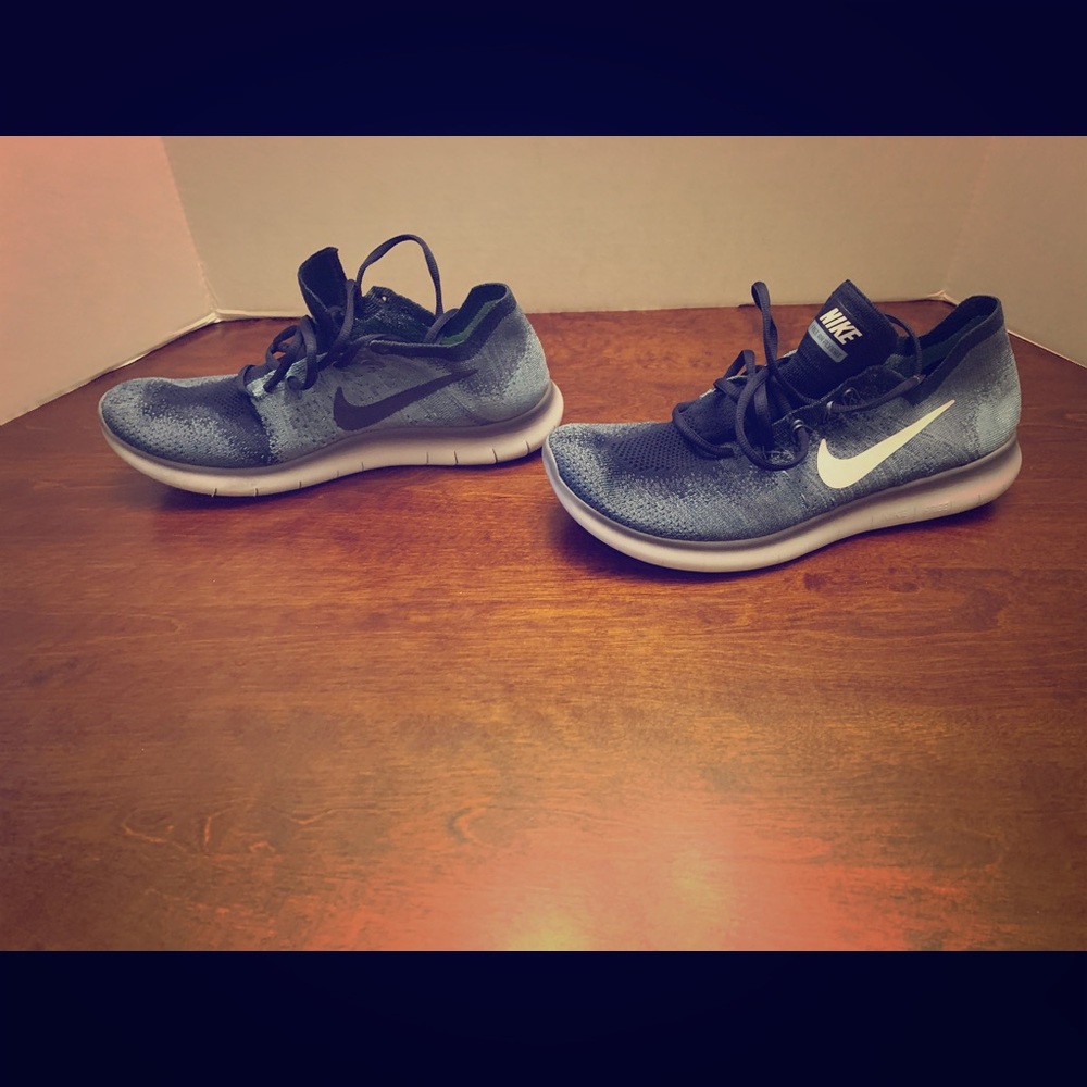 Blue men’s  Nike Free Run Flyknit size 9